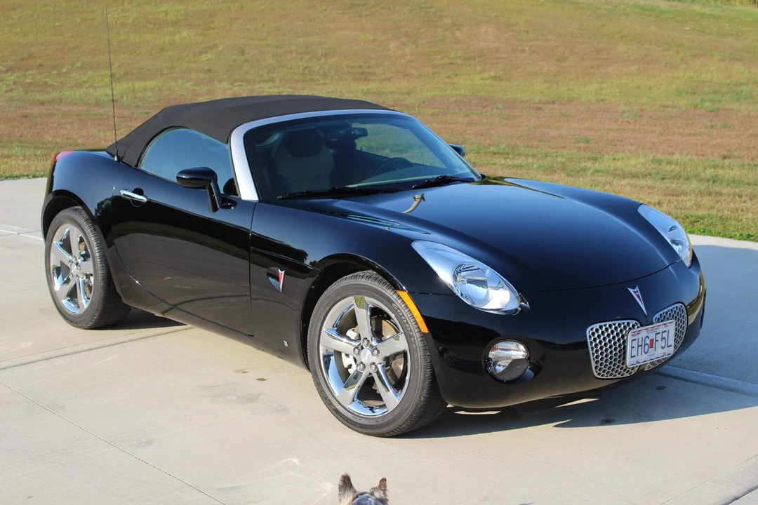 2006 Pontiac Solstice - Image 2 of 31