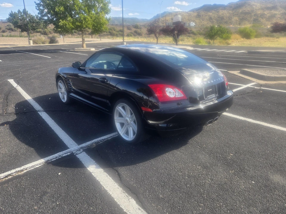 2007 Chrysler Crossfire - Image 10 of 31