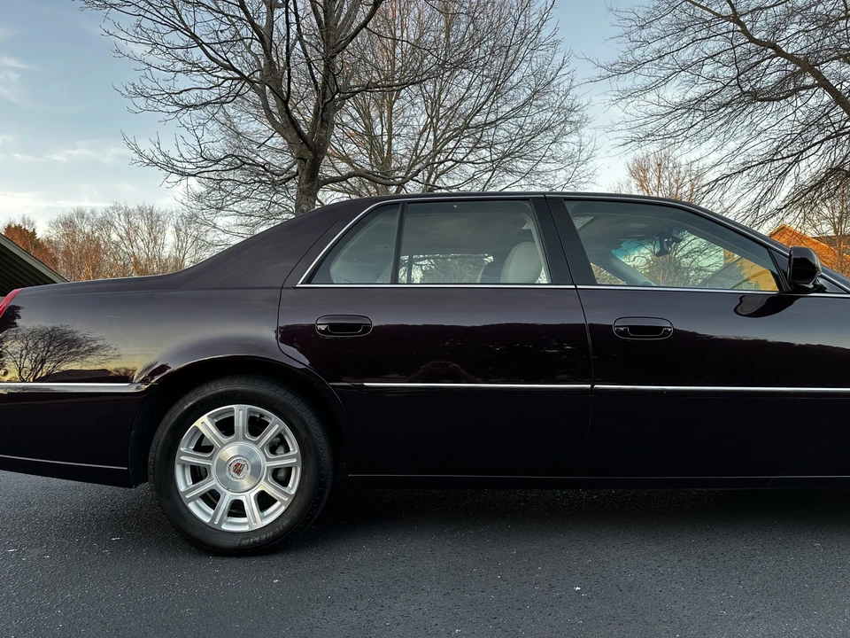 2008 Cadillac DTS - Image 20 of 31