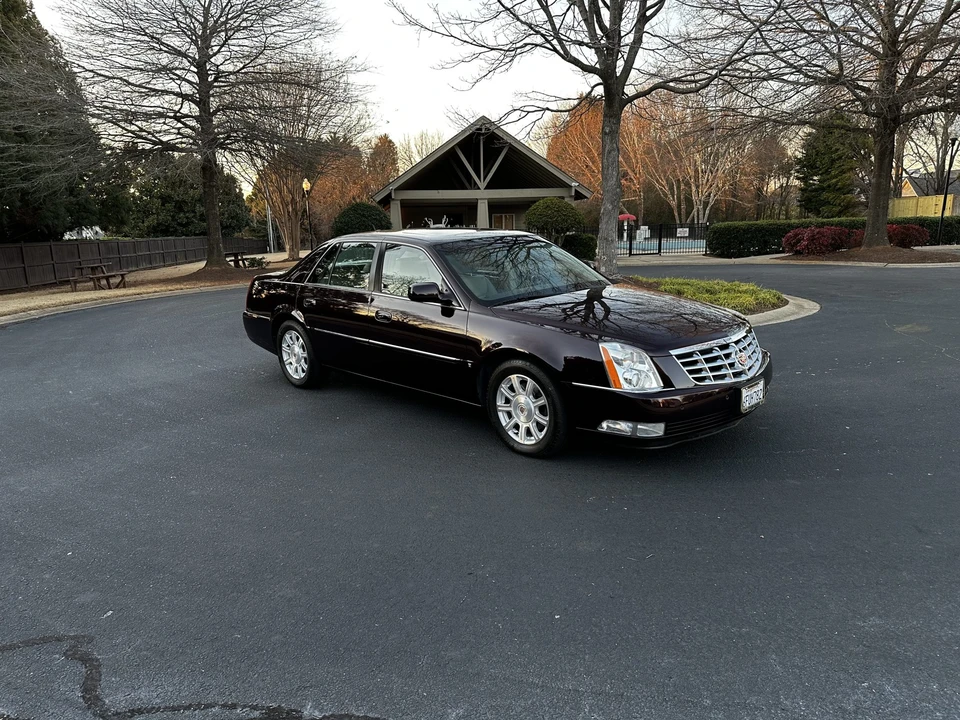 2008 Cadillac DTS - Image 7 of 31