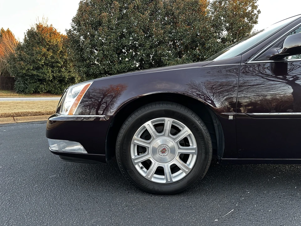 2008 Cadillac DTS - Image 14 of 31