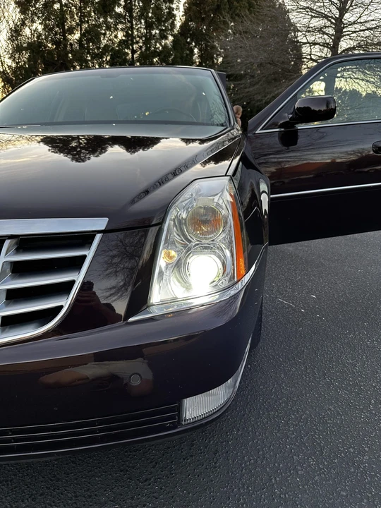 2008 Cadillac DTS - Image 28 of 31