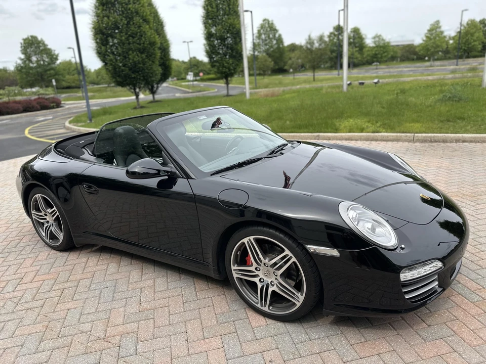 2009 Porsche 997 Carrera 4S - Image 10 of 31
