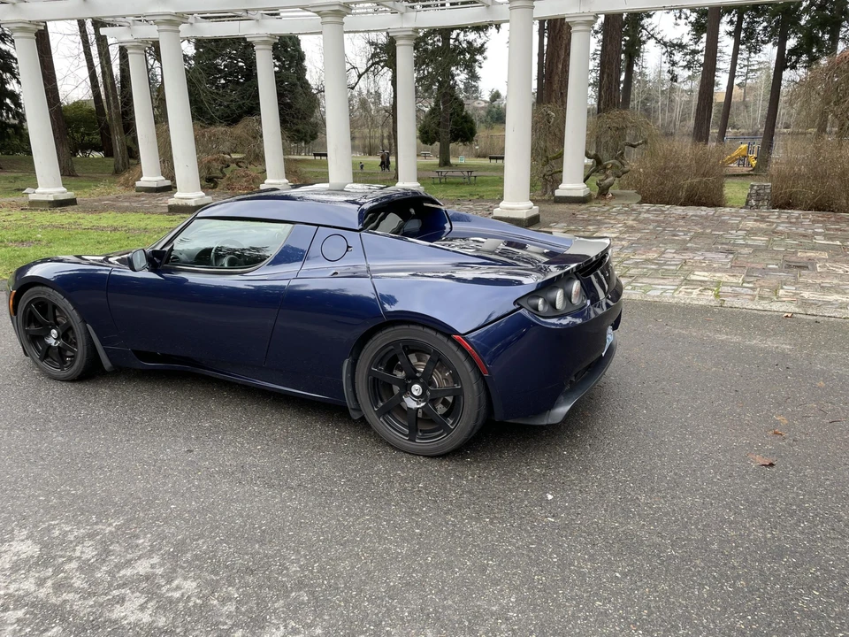 2010 Tesla Roadster - Image 8 of 31