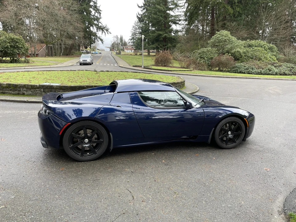 2010 Tesla Roadster - Image 5 of 31