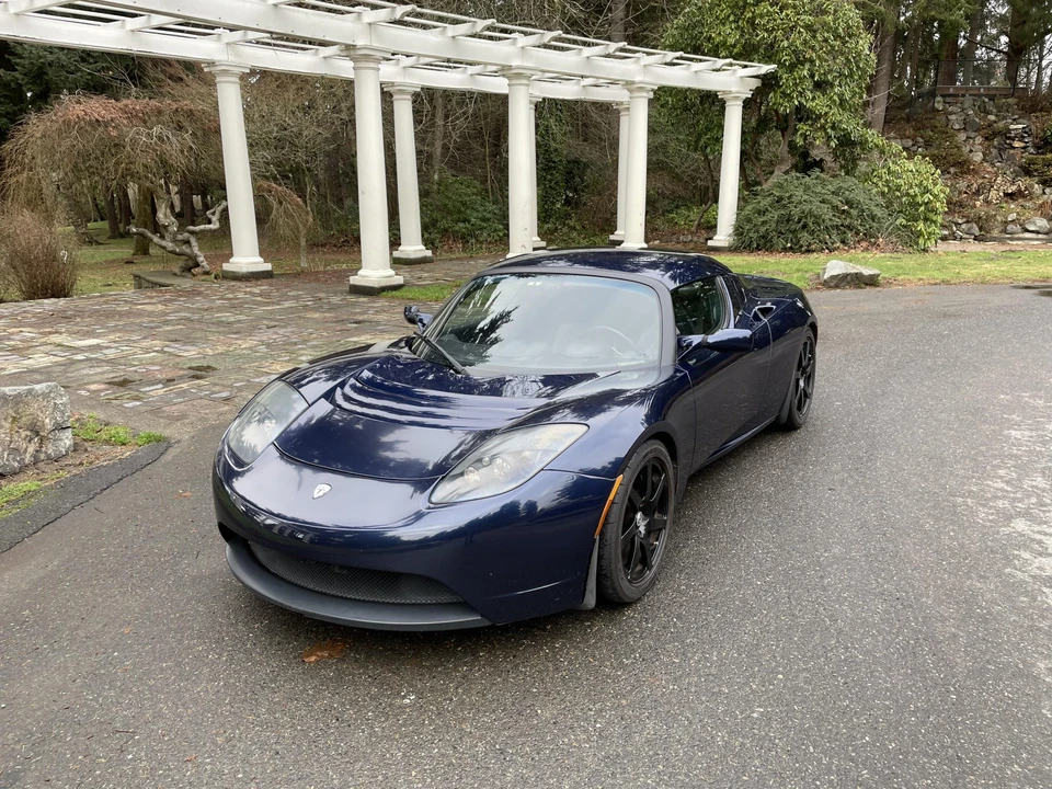 2010 Tesla Roadster - Image 2 of 31