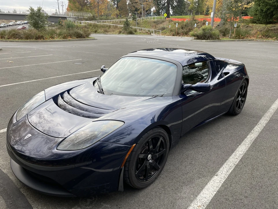 2010 Tesla Roadster - Image 10 of 31