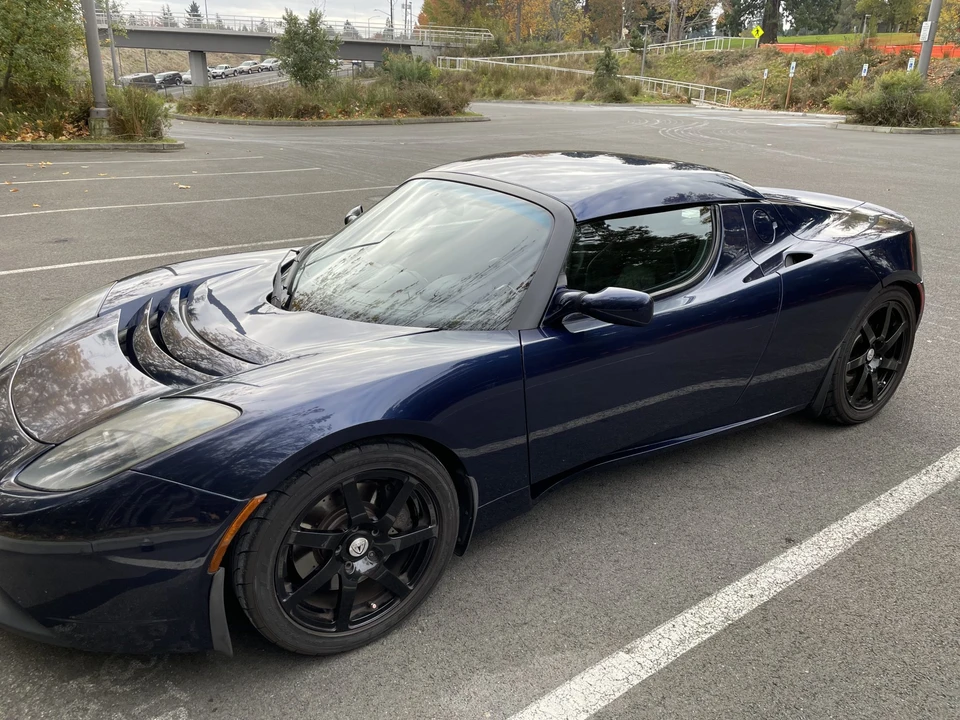 2010 Tesla Roadster - Image 23 of 31