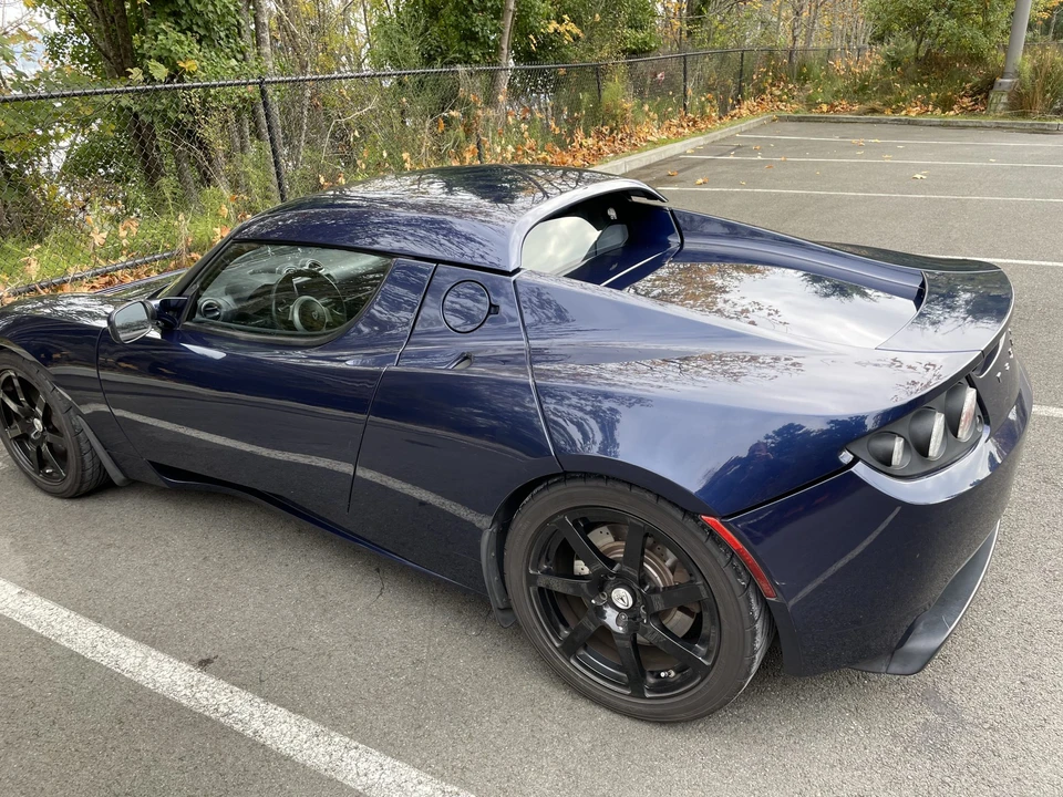 2010 Tesla Roadster - Image 31 of 31