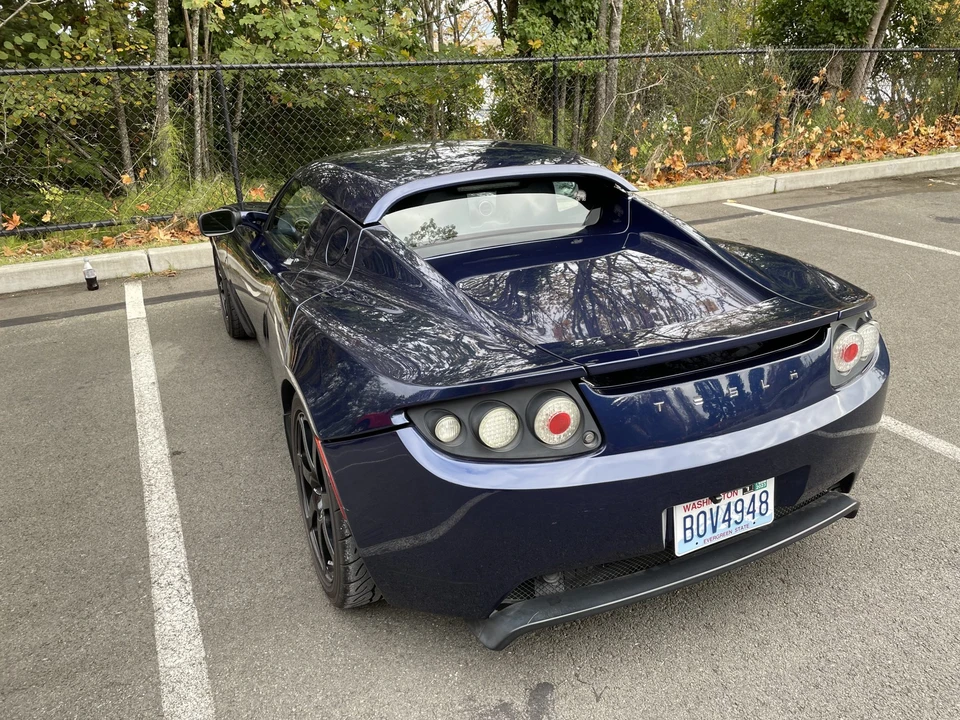 2010 Tesla Roadster - Image 21 of 31