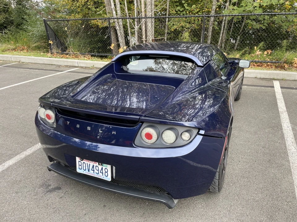 2010 Tesla Roadster - Image 18 of 31
