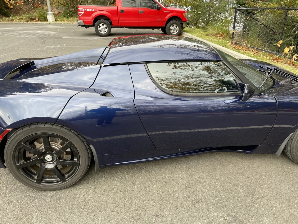 2010 Tesla Roadster - Image 28 of 31