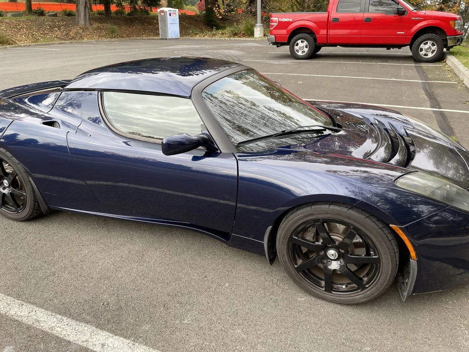 2010 Tesla Roadster - Image 25 of 31