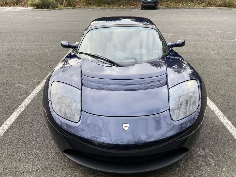 2010 Tesla Roadster - Image 12 of 31