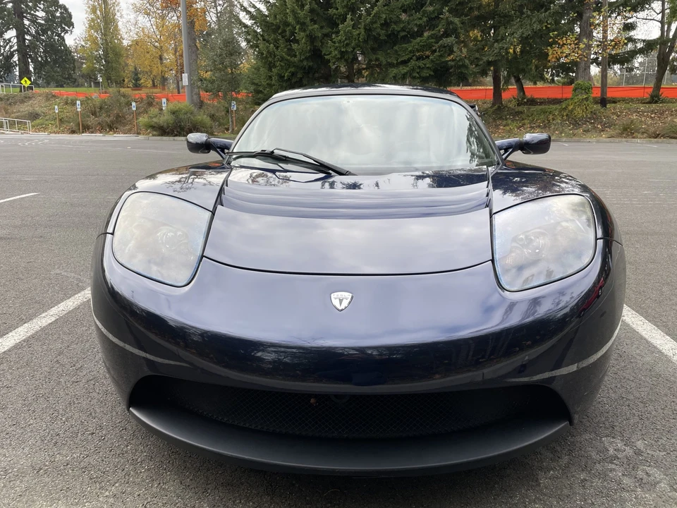 2010 Tesla Roadster - Image 13 of 31