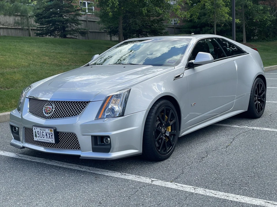 2011 Cadillac CTS-V 2nd Gen - Image 2 of 31