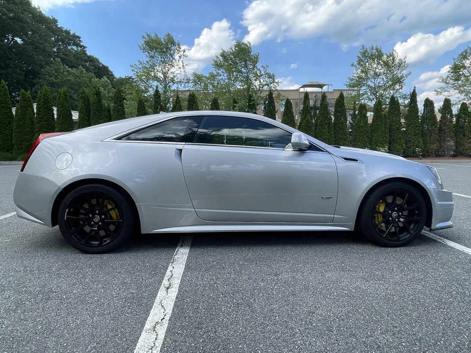 2011 Cadillac CTS-V 2nd Gen - Image 8 of 31