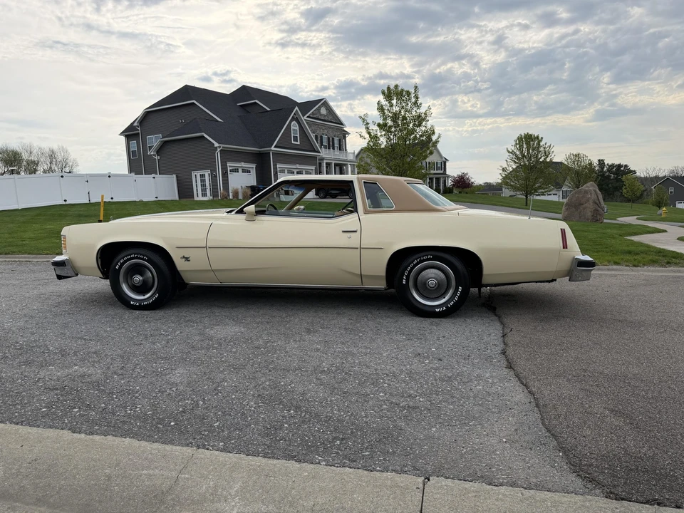 1976 Pontiac Grand Prix 3rd+ Gen - Image 12 of 31