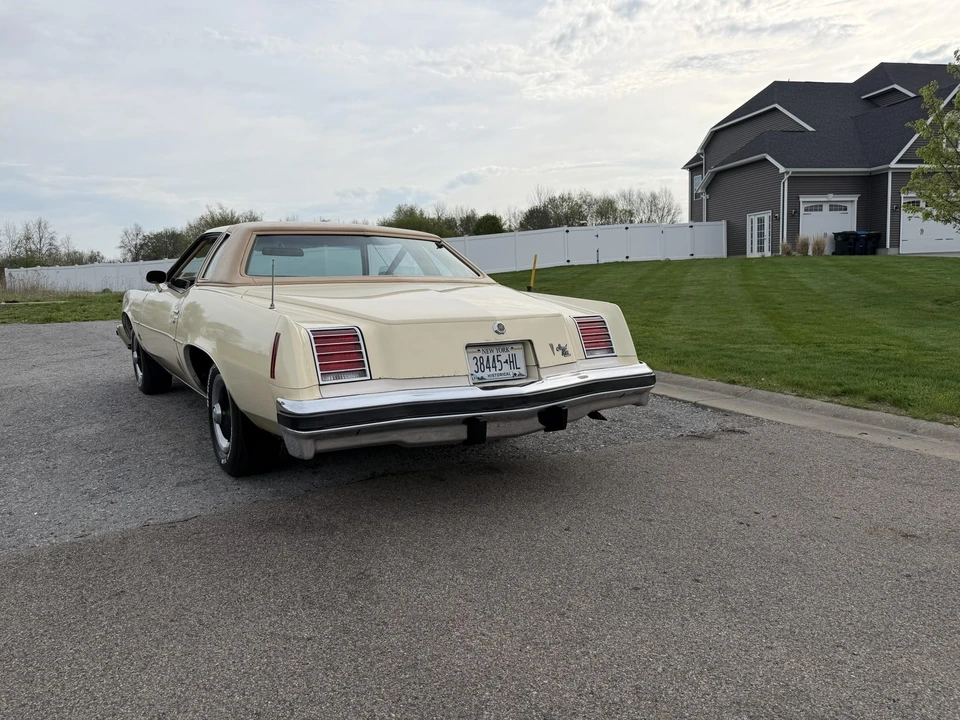 1976 Pontiac Grand Prix 3rd+ Gen - Image 16 of 31