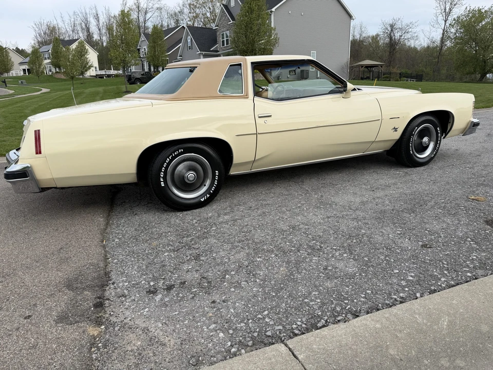 1976 Pontiac Grand Prix 3rd+ Gen - Image 21 of 31