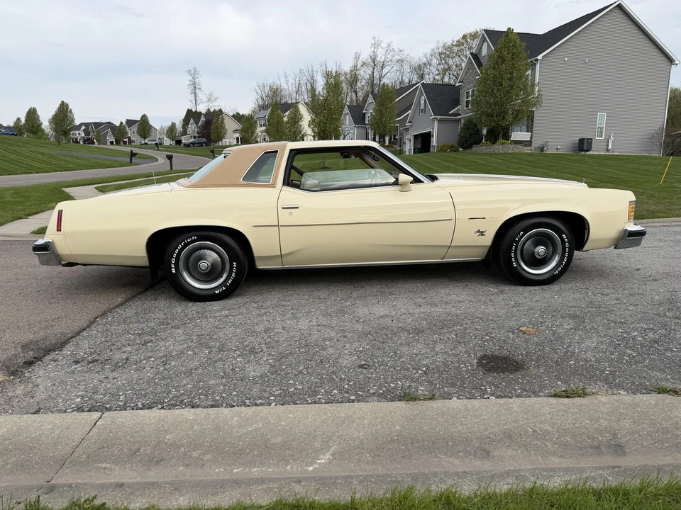 1976 Pontiac Grand Prix 3rd+ Gen - Image 22 of 31
