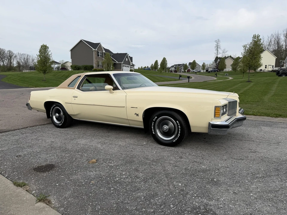 1976 Pontiac Grand Prix 3rd+ Gen - Image 2 of 31