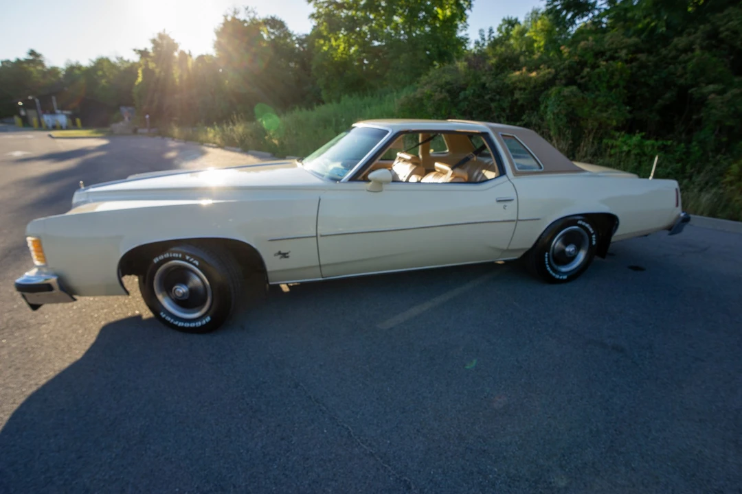 1976 Pontiac Grand Prix 3rd+ Gen - Image 28 of 31