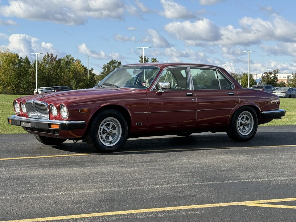1987 Jaguar XJ Series 3 - Image 2 of 31