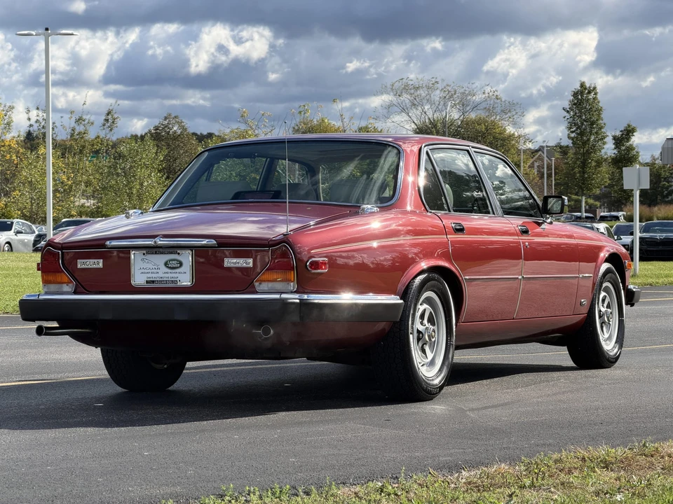 1987 Jaguar XJ Series 3 - Image 8 of 31