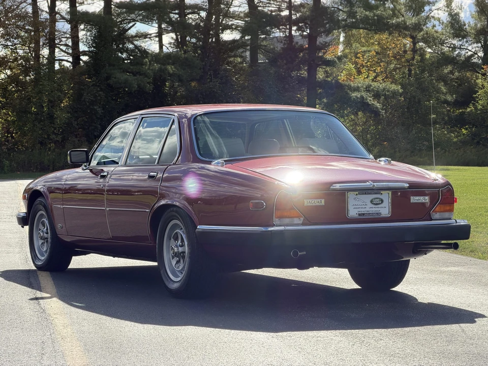 1987 Jaguar XJ Series 3 - Image 10 of 31