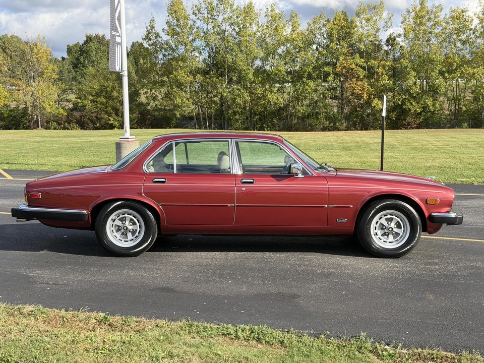 1987 Jaguar XJ Series 3 - Image 6 of 31