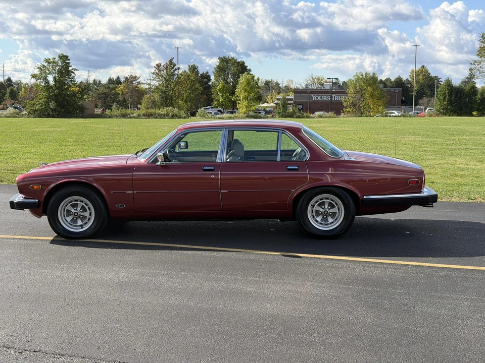 1987 Jaguar XJ Series 3 - Image 11 of 31