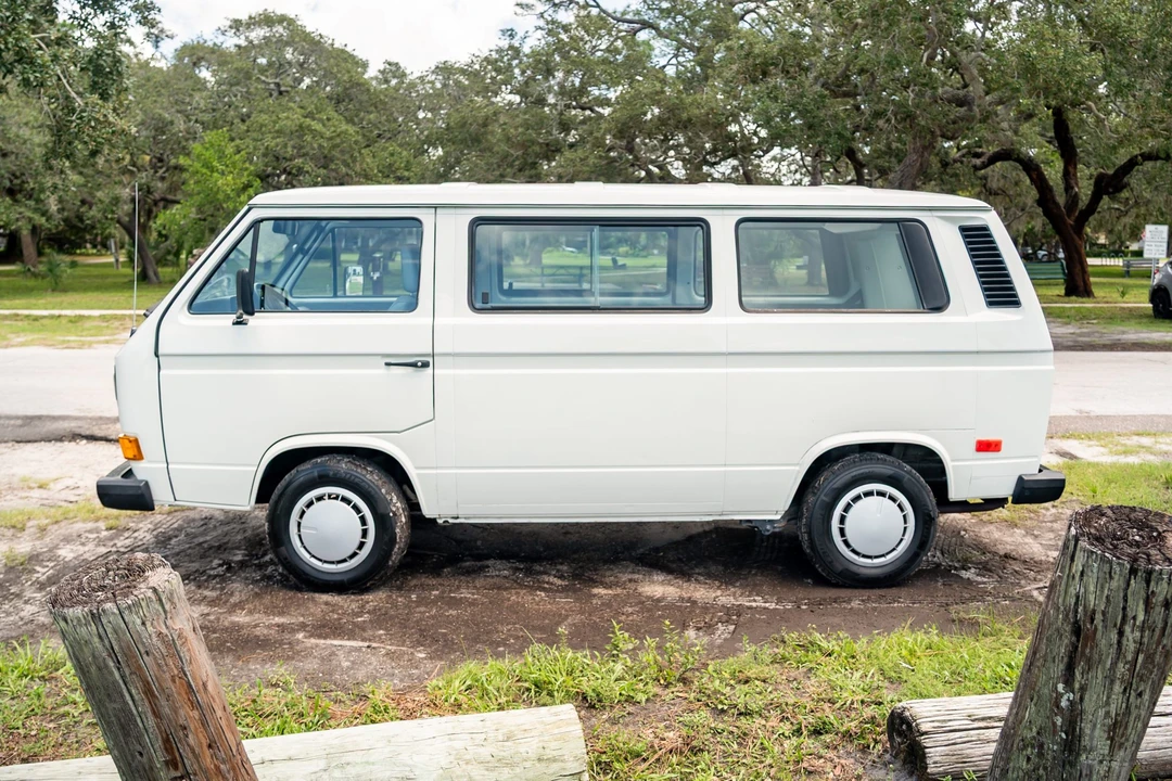1990 Volkswagen Vanagon - Image 3 of 31