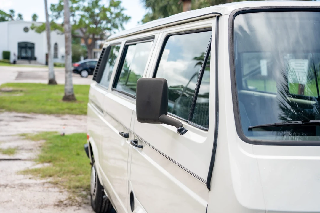 1990 Volkswagen Vanagon - Image 16 of 31
