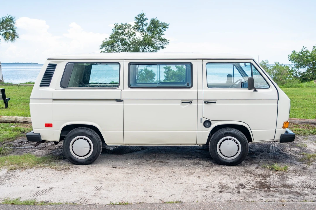 1990 Volkswagen Vanagon - Image 7 of 31