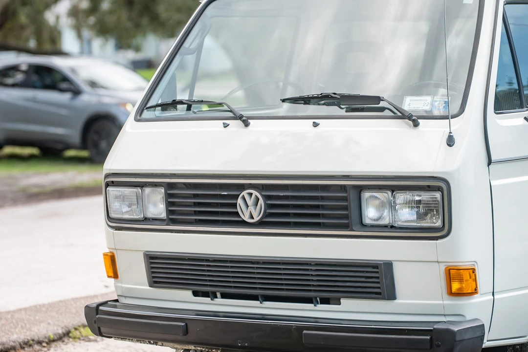 1990 Volkswagen Vanagon - Image 14 of 31