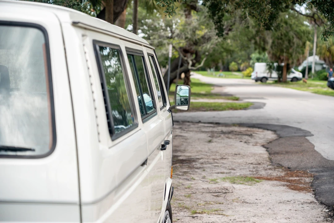 1990 Volkswagen Vanagon - Image 21 of 31
