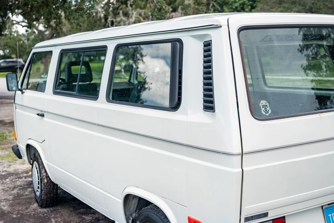1990 Volkswagen Vanagon - Image 20 of 31