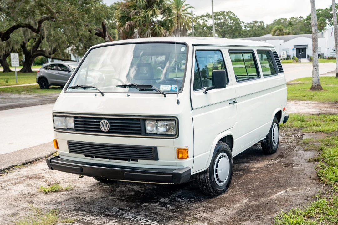 1990 Volkswagen Vanagon - Image 2 of 31