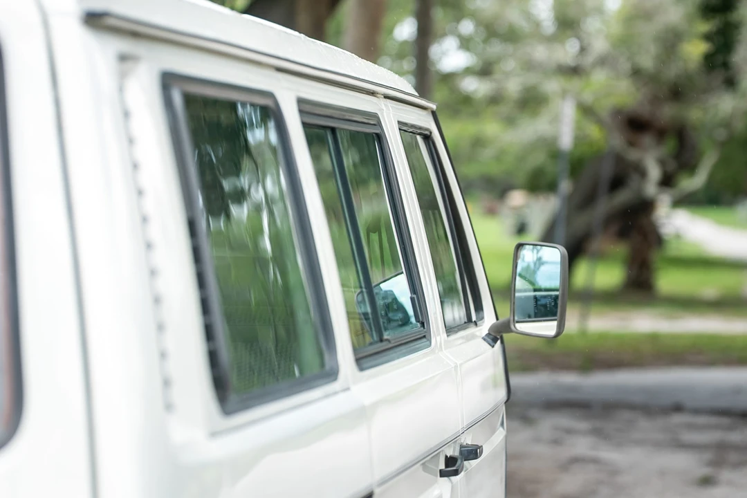 1990 Volkswagen Vanagon - Image 19 of 31