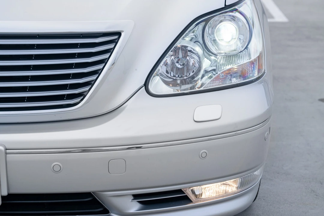 2006 Lexus LS 3rd Gen - Image 11 of 31