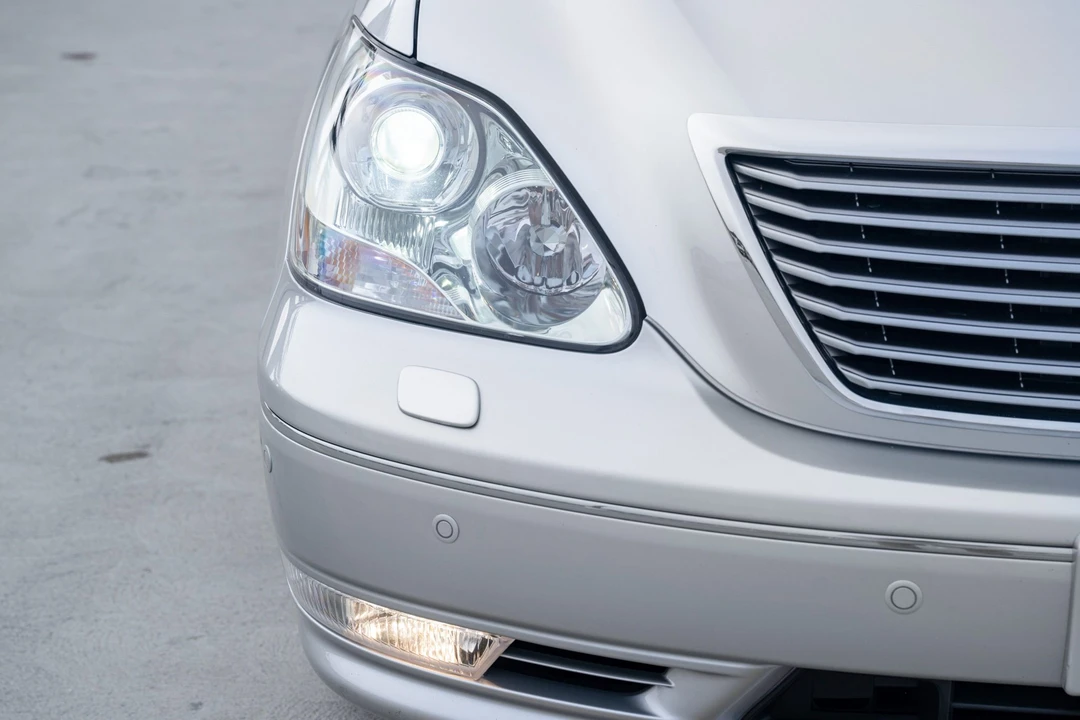 2006 Lexus LS 3rd Gen - Image 10 of 31