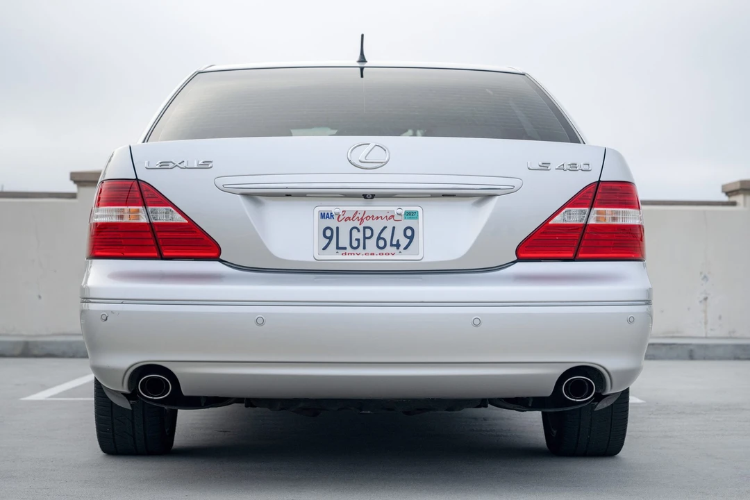 2006 Lexus LS 3rd Gen - Image 5 of 31