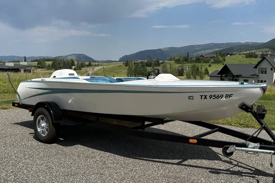 1965 Rayson Craft 18′ Ski Boat