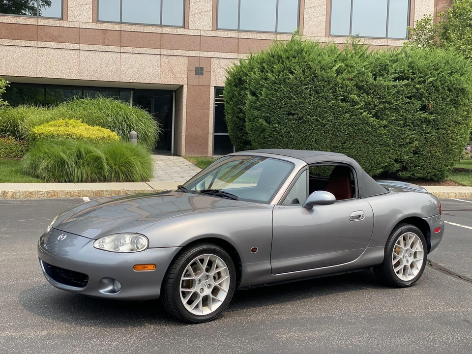 2002 Mazda NB MX-5 Miata - Image 2 of 31