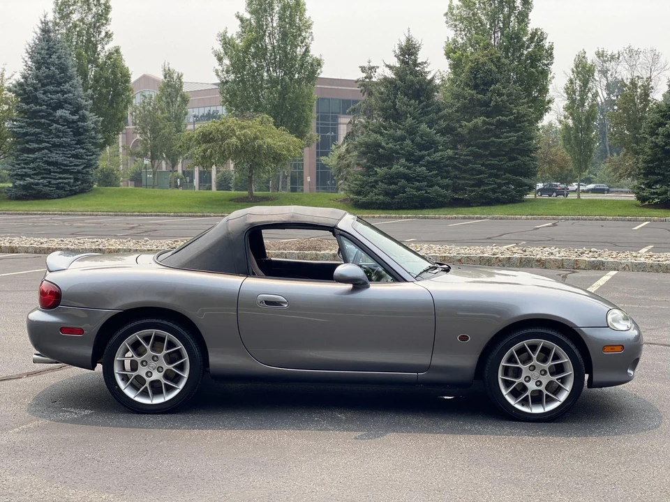 2002 Mazda NB MX-5 Miata - Image 8 of 31