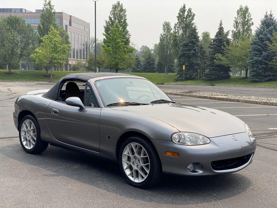 2002 Mazda NB MX-5 Miata - Image 9 of 31