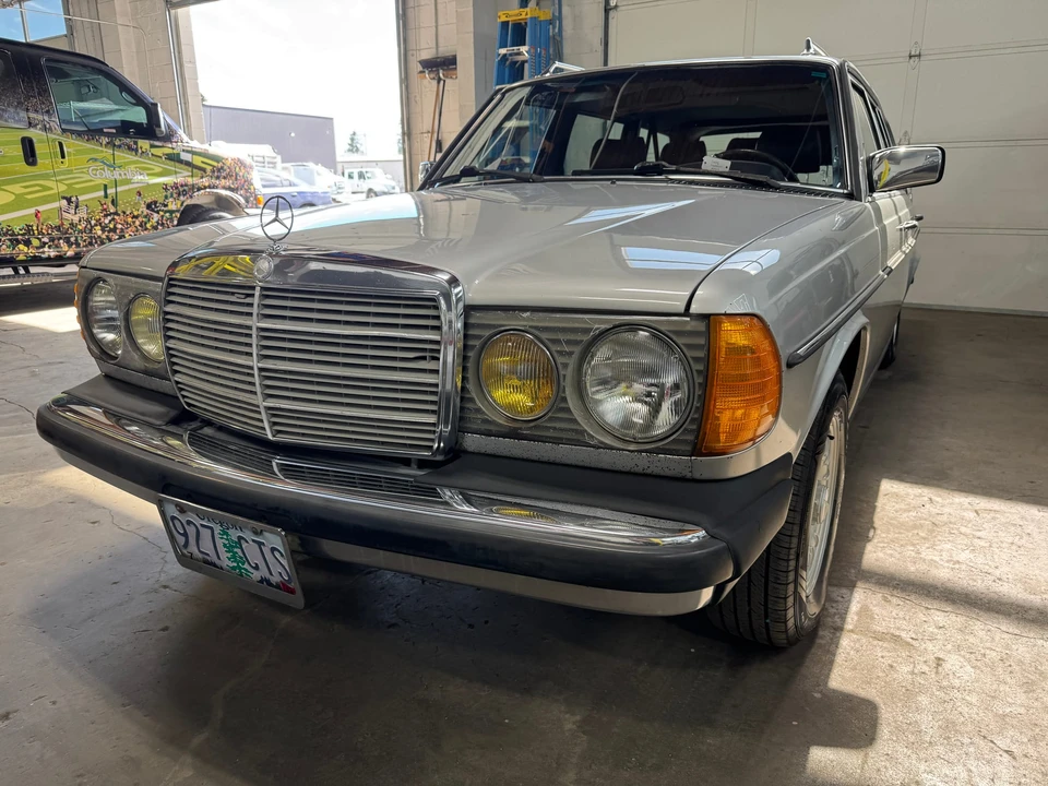 1985 Mercedes-Benz W123 Wagon (S123) - Image 16 of 31