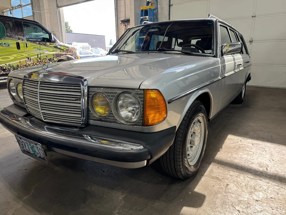 1985 Mercedes-Benz W123 Wagon (S123) - Image 17 of 31