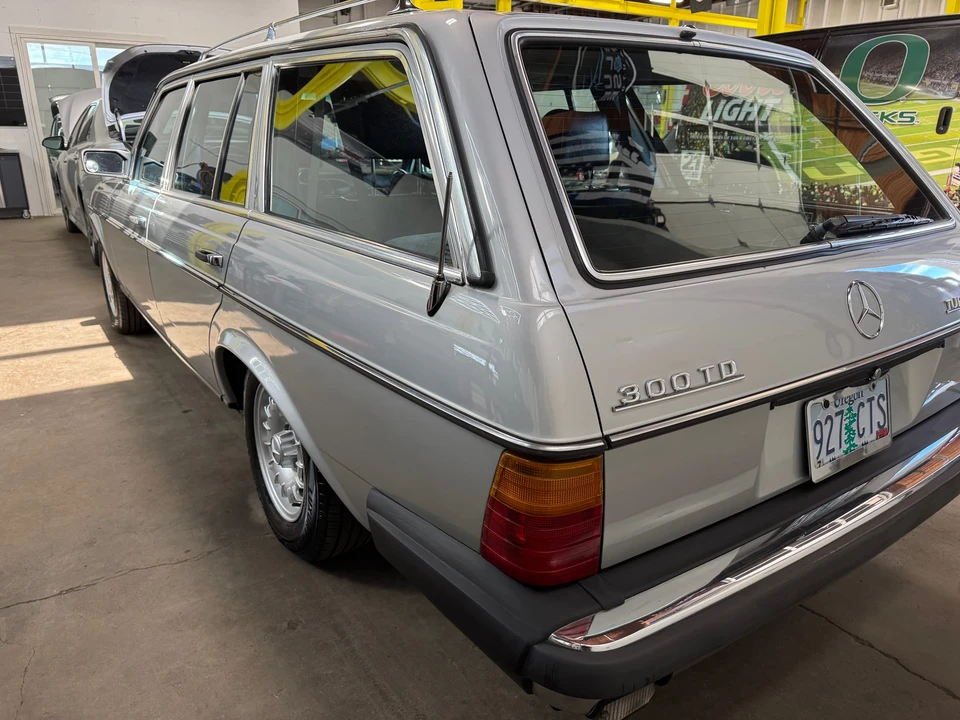 1985 Mercedes-Benz W123 Wagon (S123) - Image 20 of 31